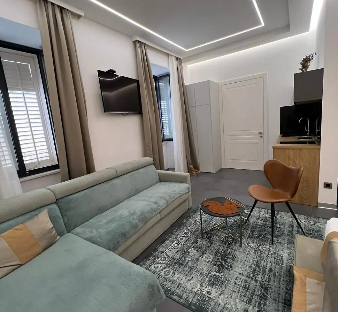 Luxury Marina Apartments Rijeka 0*,
